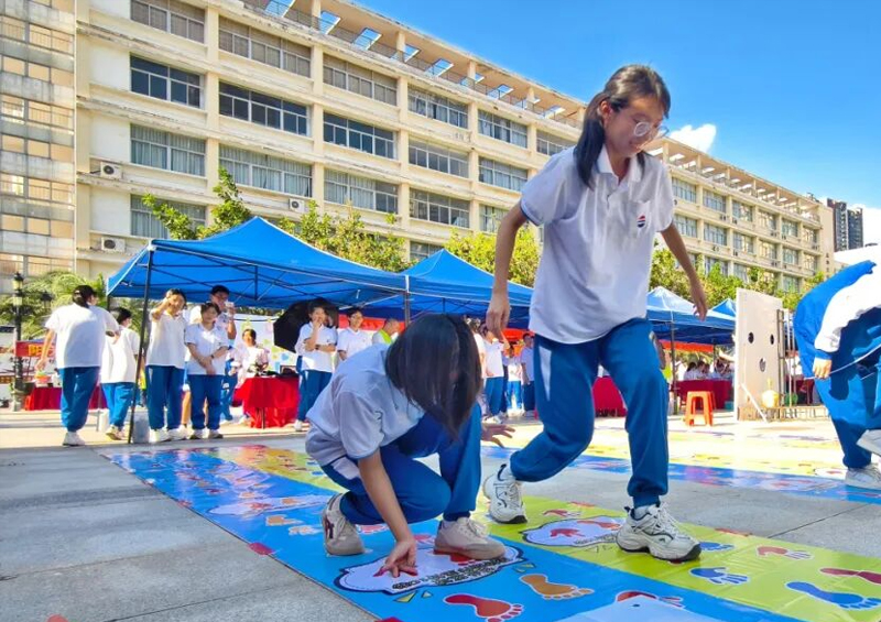 实行“一县一款”，统一校服款式